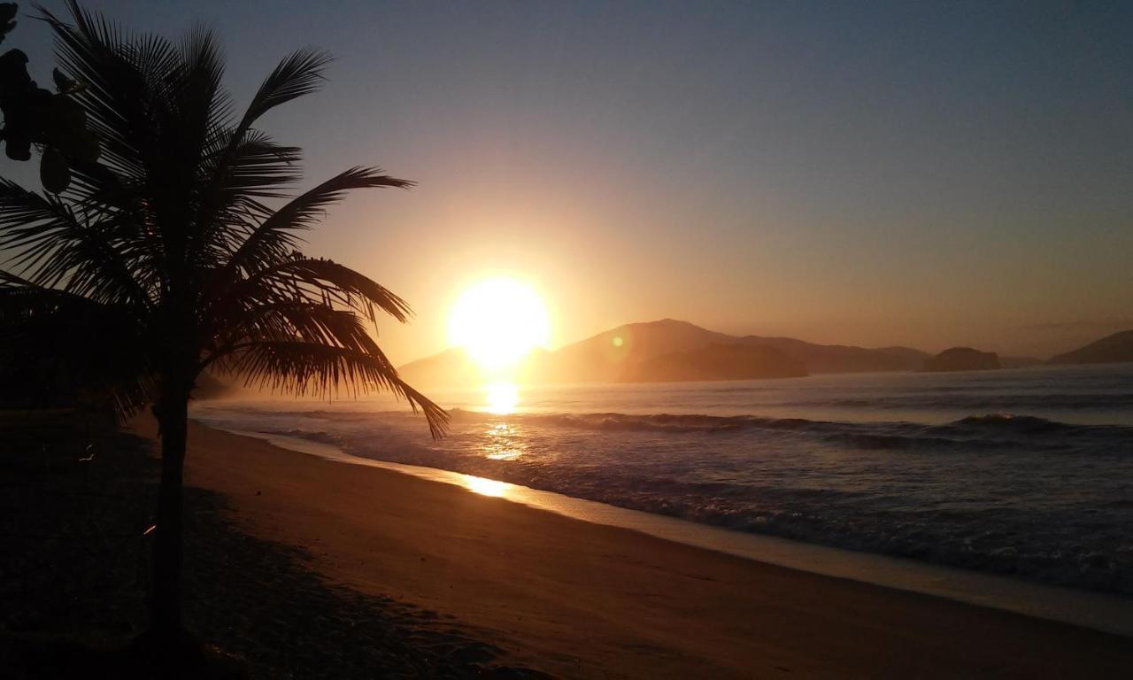 Chale No Condominio Verde Mar Na Praia Da Cocanha Caraguatatuba Zewnętrze zdjęcie